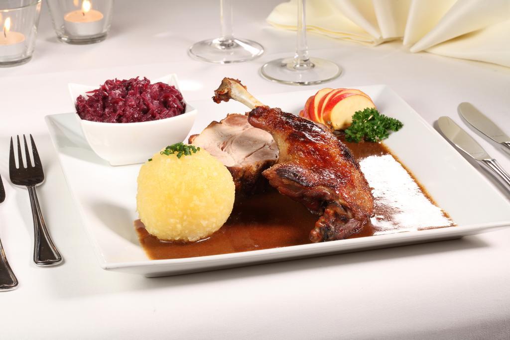 Gasthaus Schwan Riedenburg Εξωτερικό φωτογραφία